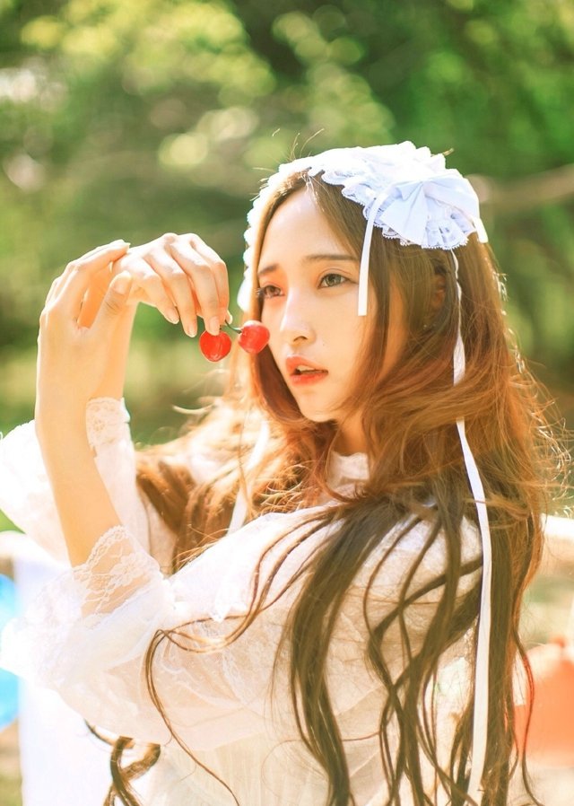 TA与白玫瑰